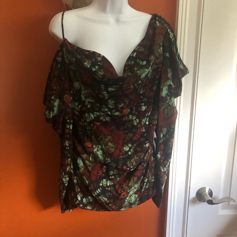 Beautiful colorful blouse size 10